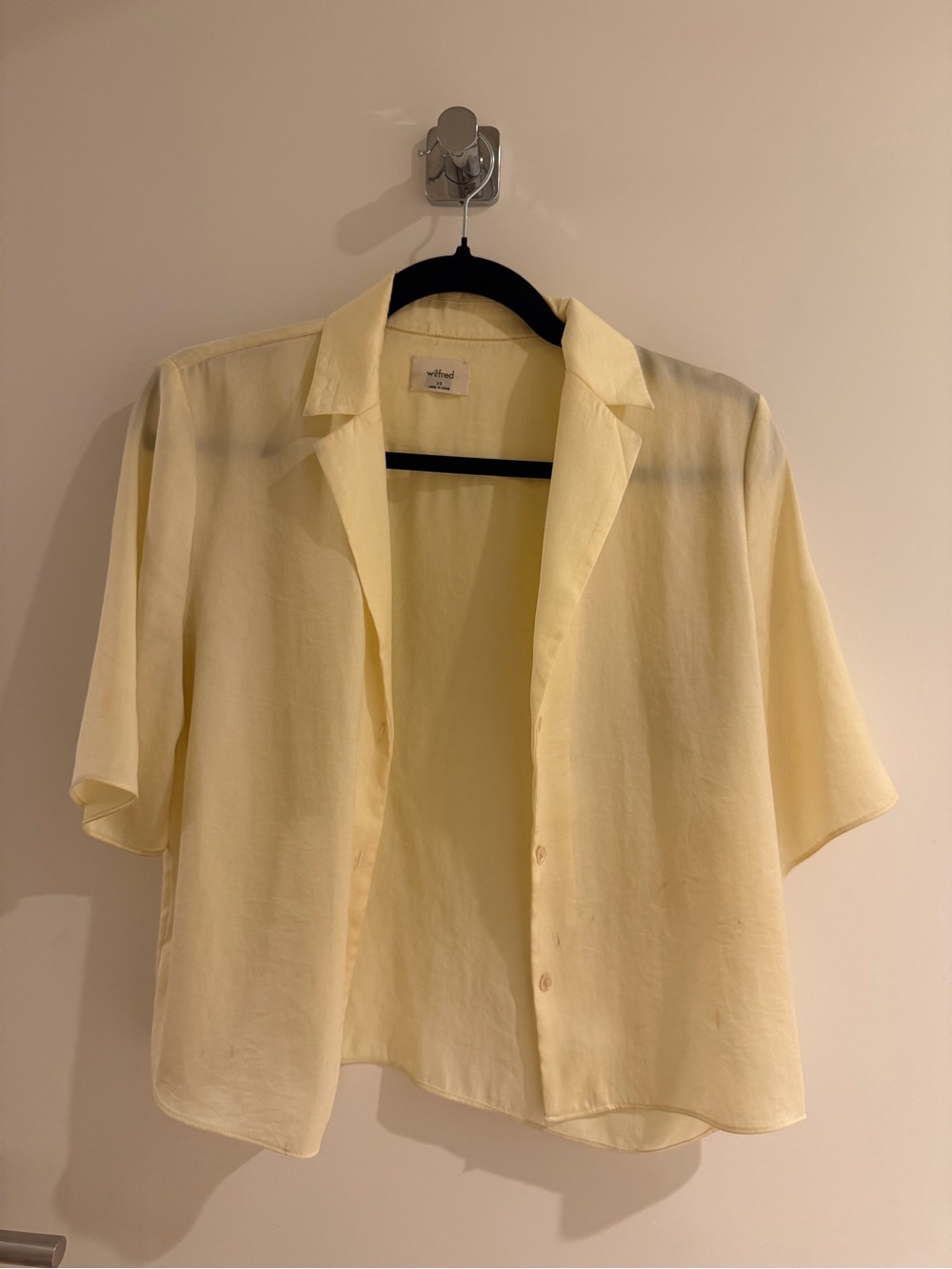 Aritzia Pale Yellow Short-Sleeve Button-Down Shirt